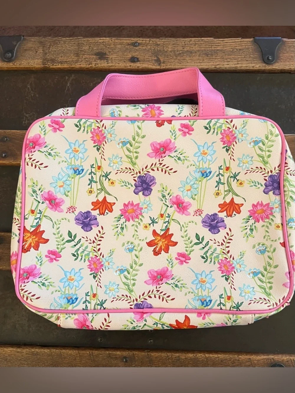 Betsey Johnson Floral Pink Bow makeup case